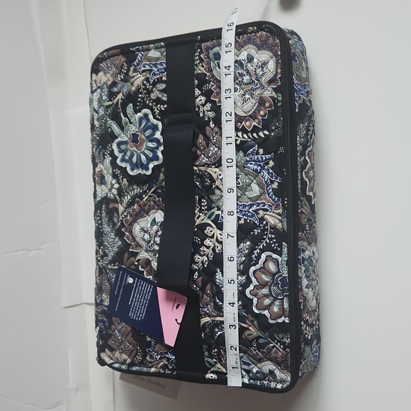 Vera Bradley java navy camo casserole carrier floral - Picture 11 of 13